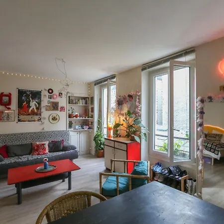 Appartamento Charming Studio For A Romantic Parigi